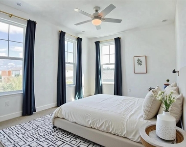 7038 Arnoldson Street - Photo Thumbnail 10