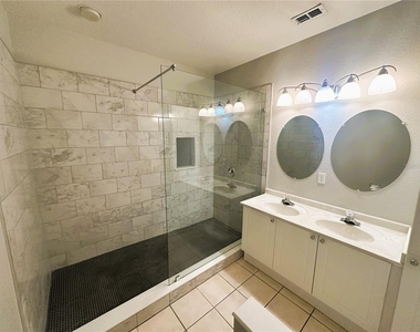 2525 Lancien Court - Photo Thumbnail 7
