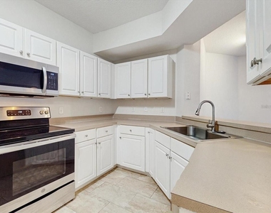 5578 Metrowest Boulevard - Photo Thumbnail 5
