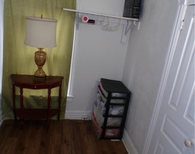 111 Ridge Avenue - Photo Thumbnail 8