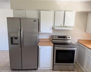 2109 N 13th Street - Photo Thumbnail 2