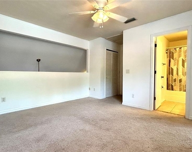 5855 Sw 8th Place - Photo Thumbnail 17