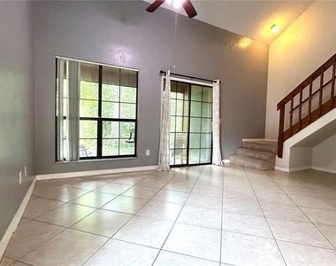5855 Sw 8th Place - Photo Thumbnail 7