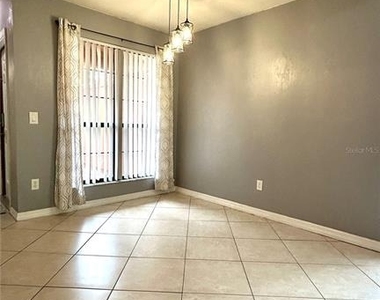5855 Sw 8th Place - Photo Thumbnail 6