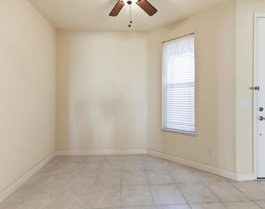 10045 Links Lane - Photo Thumbnail 4