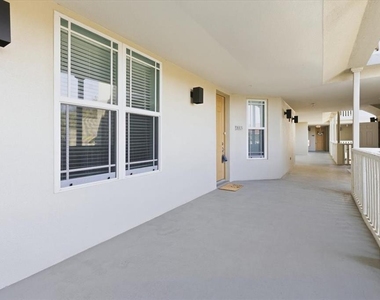 10045 Links Lane - Photo Thumbnail 2