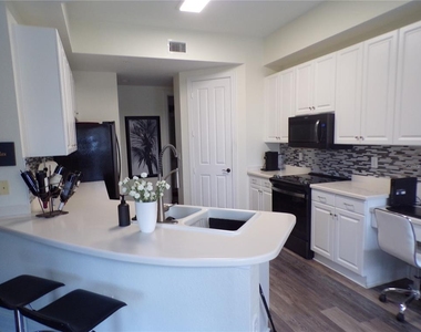 98 Vivante Boulevard - Photo Thumbnail 2