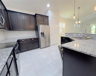 3775 Manorwood Loop - Photo Thumbnail 9