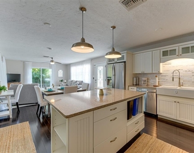 2363 Milford Circle - Photo Thumbnail 7