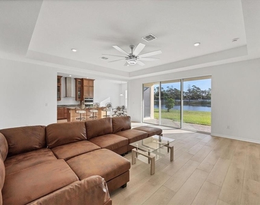 7228 Great Egret Boulevard - Photo Thumbnail 4