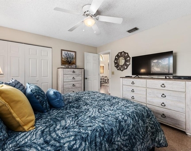 5656 Ashton Lake Drive - Photo Thumbnail 8