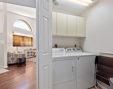 5656 Ashton Lake Drive - Photo Thumbnail 9