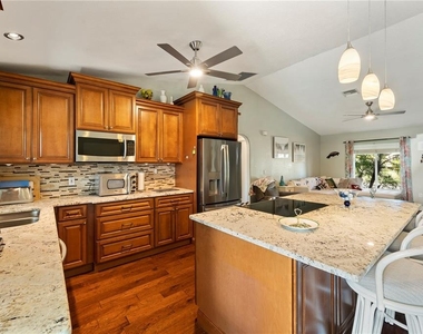 12371 Minot Avenue - Photo Thumbnail 8