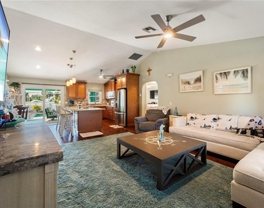 12371 Minot Avenue - Photo Thumbnail 5