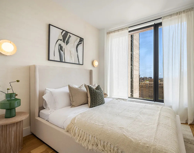 20 Rockwell Place - Photo Thumbnail 4