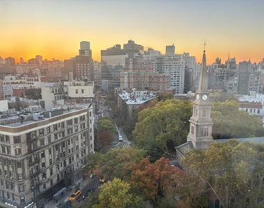 Second avenue and 11th street - Photo Thumbnail 6