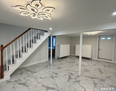 163 Beechwood Avenue - Photo Thumbnail 14
