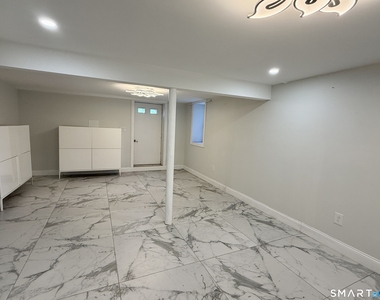 163 Beechwood Avenue - Photo Thumbnail 13