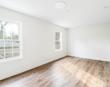 80 South Street - Photo Thumbnail 12