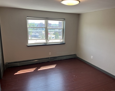 32 Cook Avenue - Photo Thumbnail 5