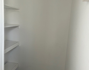 20 Lounsbury Avenue - Photo Thumbnail 4