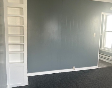 20 Lounsbury Avenue - Photo Thumbnail 6