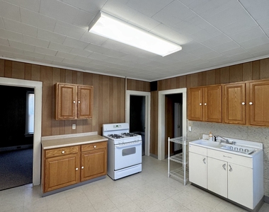 254 Ward Street - Photo Thumbnail 4