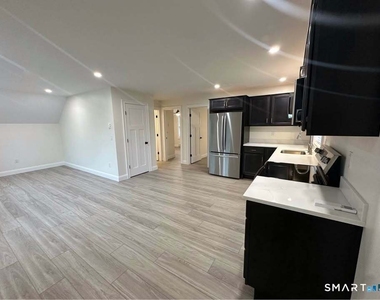 309 Flanders Road - Photo Thumbnail 2