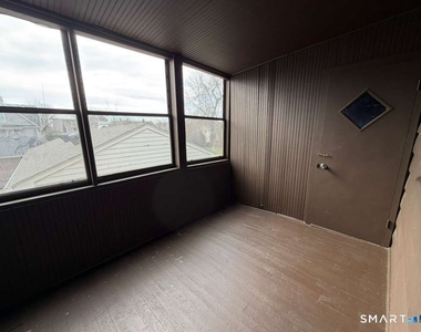 33 Marion Street - Photo Thumbnail 8
