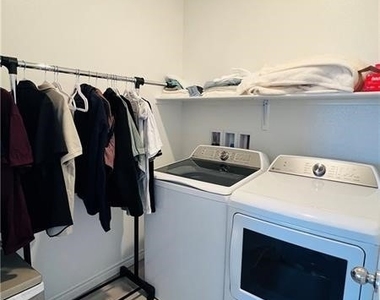 3284 Viola Hills Avenue - Photo Thumbnail 13