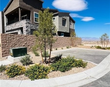 3284 Viola Hills Avenue - Photo Thumbnail 20
