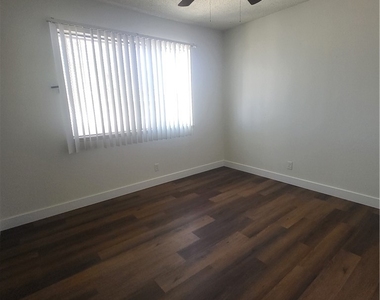 717 Van Ert Avenue - Photo Thumbnail 3