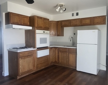 717 Van Ert Avenue - Photo Thumbnail 6