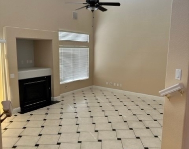 3920 Larkcrest Street - Photo Thumbnail 9