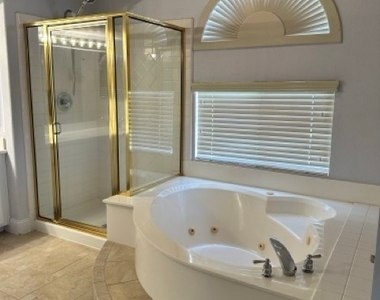 3920 Larkcrest Street - Photo Thumbnail 17