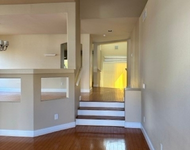 3920 Larkcrest Street - Photo Thumbnail 3