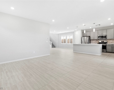 12089 Arrebol Avenue - Photo Thumbnail 7