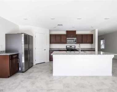 7087 Baza Avenue - Photo Thumbnail 6