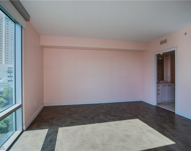 222 Karen Avenue - Photo Thumbnail 6