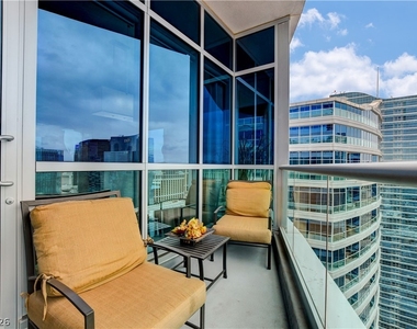 4575 Dean Martin Drive - Photo Thumbnail 22