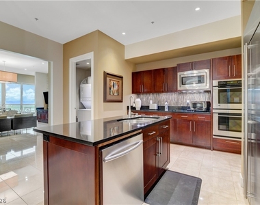 4575 Dean Martin Drive - Photo Thumbnail 12