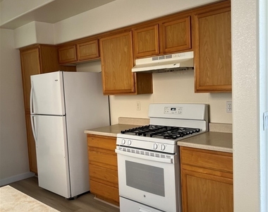 5640 Mount Athos Street - Photo Thumbnail 6
