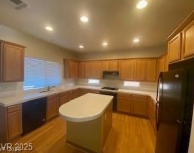 784 San Jacoma Place - Photo Thumbnail 2