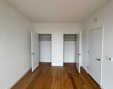  24th Street, Long Island City, NY 11101 - Photo Thumbnail 12