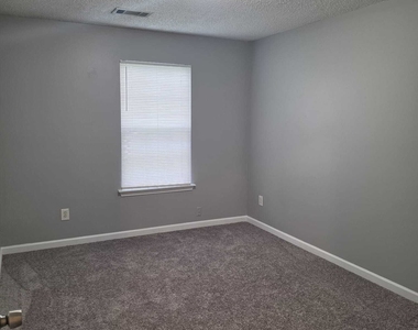7238 Alicias Way - Photo Thumbnail 11