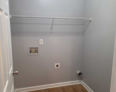 7238 Alicias Way - Photo Thumbnail 9