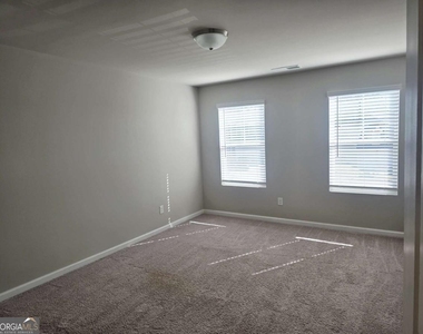 213 N Fortune Way - Photo Thumbnail 21
