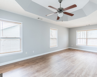 3290 Cooper Woods Drive - Photo Thumbnail 17