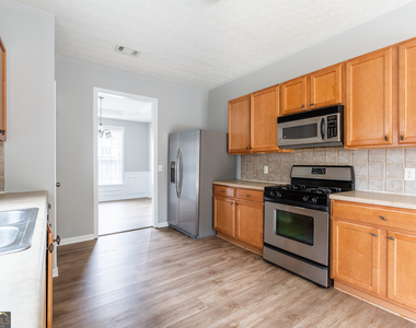 3290 Cooper Woods Drive - Photo Thumbnail 2