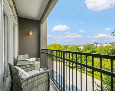 390 17th Street Nw - Photo Thumbnail 20